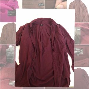 Uniqlo maroon button up shirt